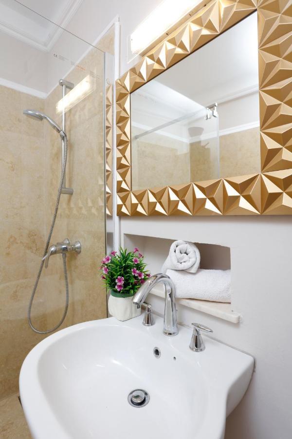 Apartamento Grand Phillip Cismigiu Park Downtown Bucarest Exterior foto
